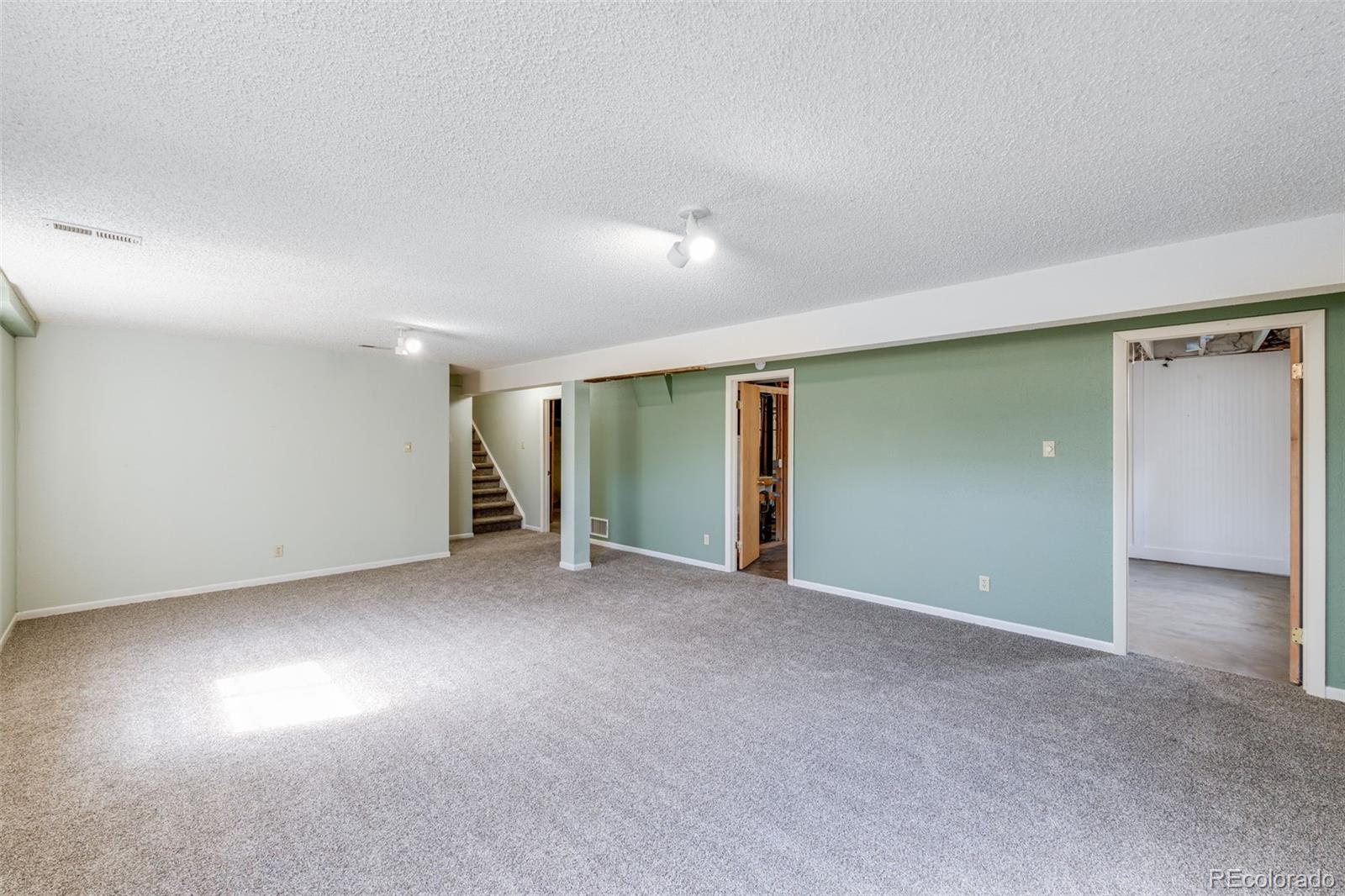 2573 South Rifle Street Aurora, CO 80013 - Photo 11 of 19