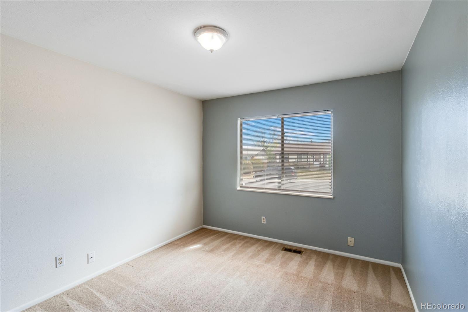 2573 South Rifle Street Aurora, CO 80013 - Photo 7 of 19