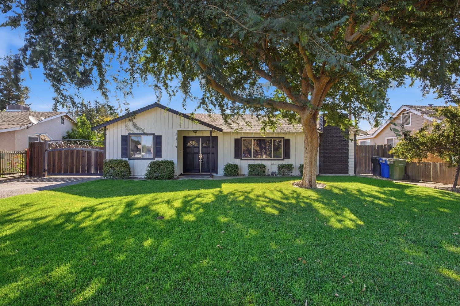 3010 Lester Road Denair, CA 95316 - Photo 2 of 41 Gallery Image 2