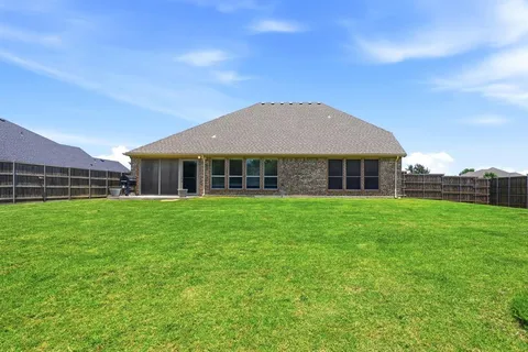 $519,900 | 520 Winnetka Drive, Oak Point, TX 75068
