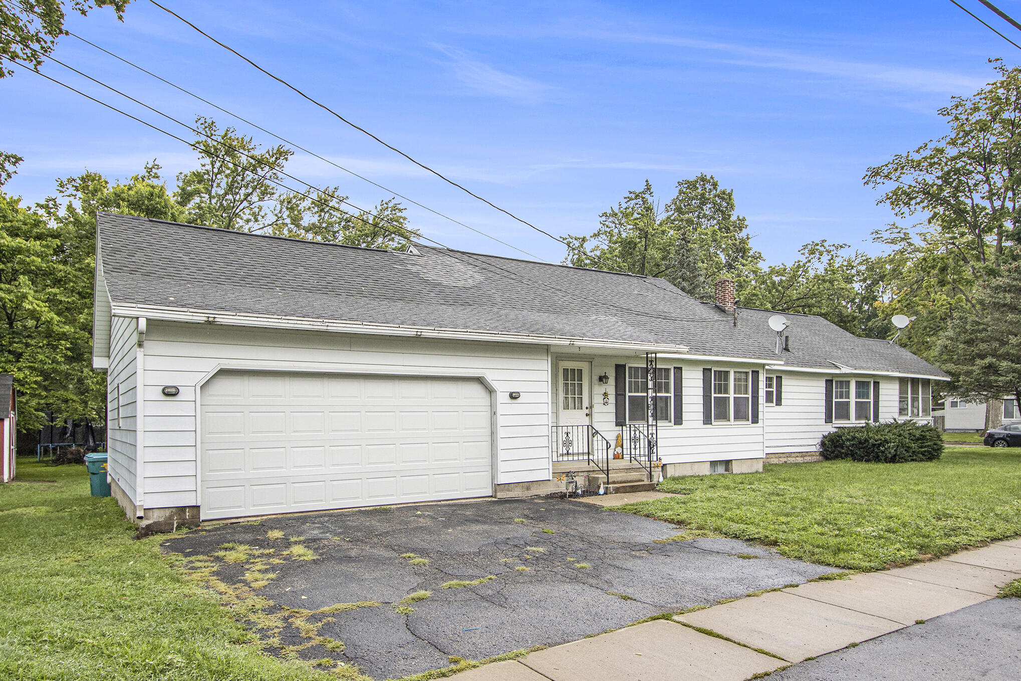 700 Maple Street Three Rivers, MI 49093 - Photo 3 of 26 001_700maple_38