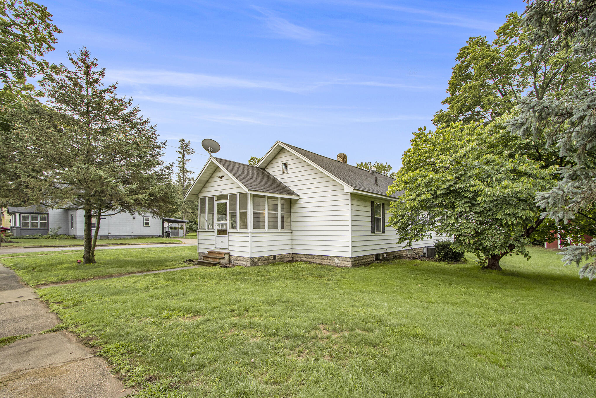 700 Maple Street Three Rivers, MI 49093 - Photo 4 of 26 004_700maple_44