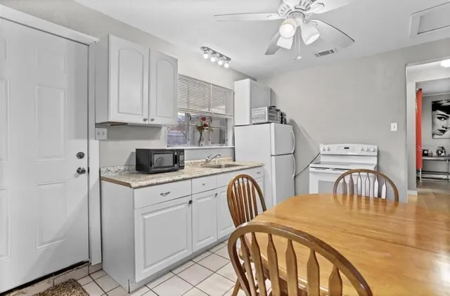 $1,600 | 5005 9th Avenue South, Gulfport, FL 33707