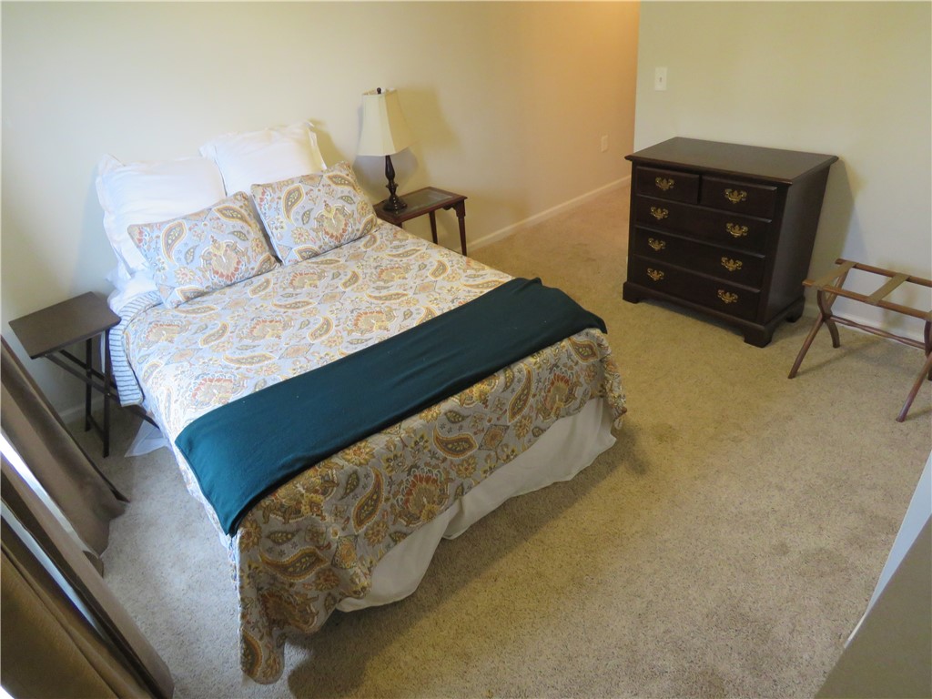 1433 Harts Ridge Drive Seneca, SC 29678 - Photo 4 of 28 BR 2