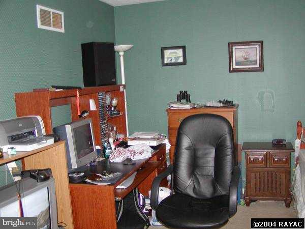 685 Academy Road York, PA 17406 - Photo 8 of 9 Gallery Image 8