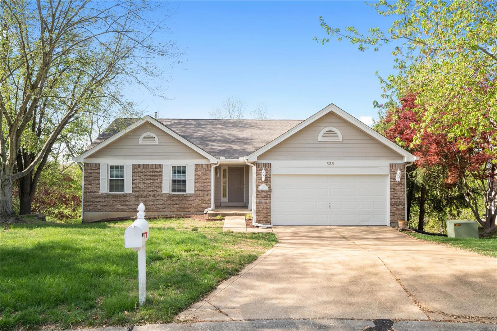 535 Steepleton Court Ballwin, MO 63021 - Photo 1 of 40 Gallery Image 1