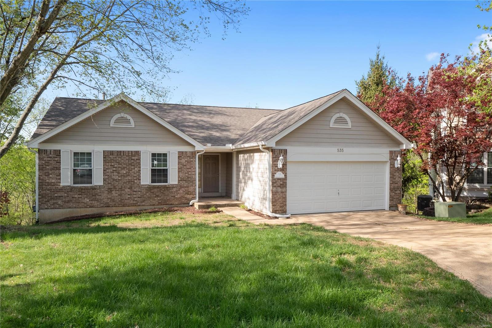 535 Steepleton Court Ballwin, MO 63021 - Photo 3 of 40 Gallery Image 3