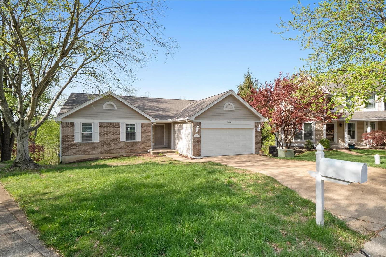 535 Steepleton Court Ballwin, MO 63021 - Photo 4 of 40 Gallery Image 4