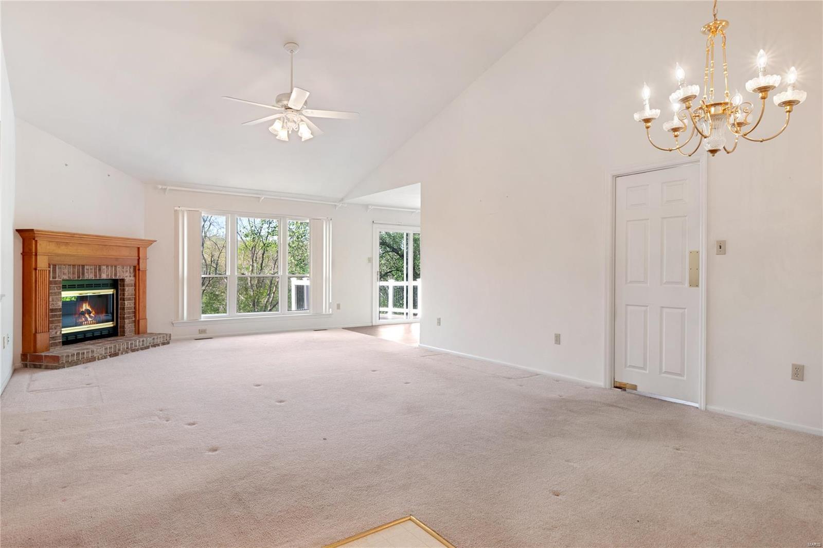 535 Steepleton Court Ballwin, MO 63021 - Photo 6 of 40 Gallery Image 6