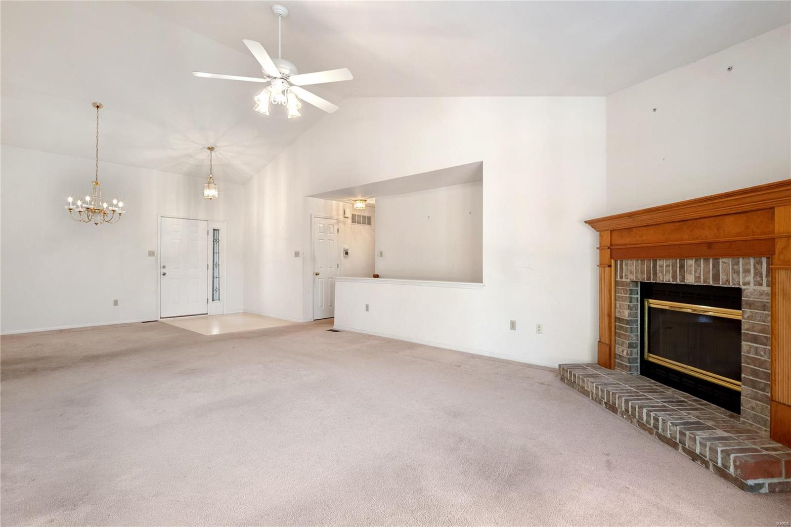 535 Steepleton Court Ballwin, MO 63021 - Photo 7 of 40 Gallery Image 7