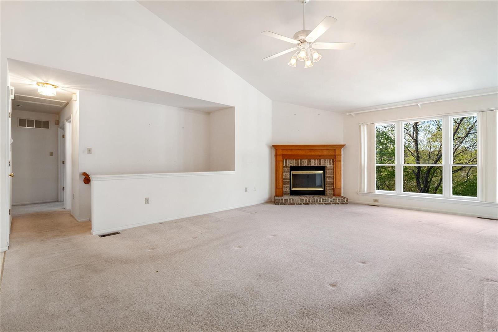 535 Steepleton Court Ballwin, MO 63021 - Photo 9 of 40 Gallery Image 9