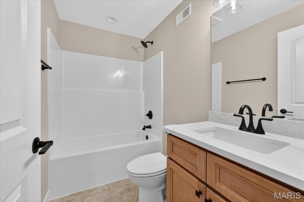 1228 Belclare Court O'Fallon, IL 62269 - Photo 37 of 42