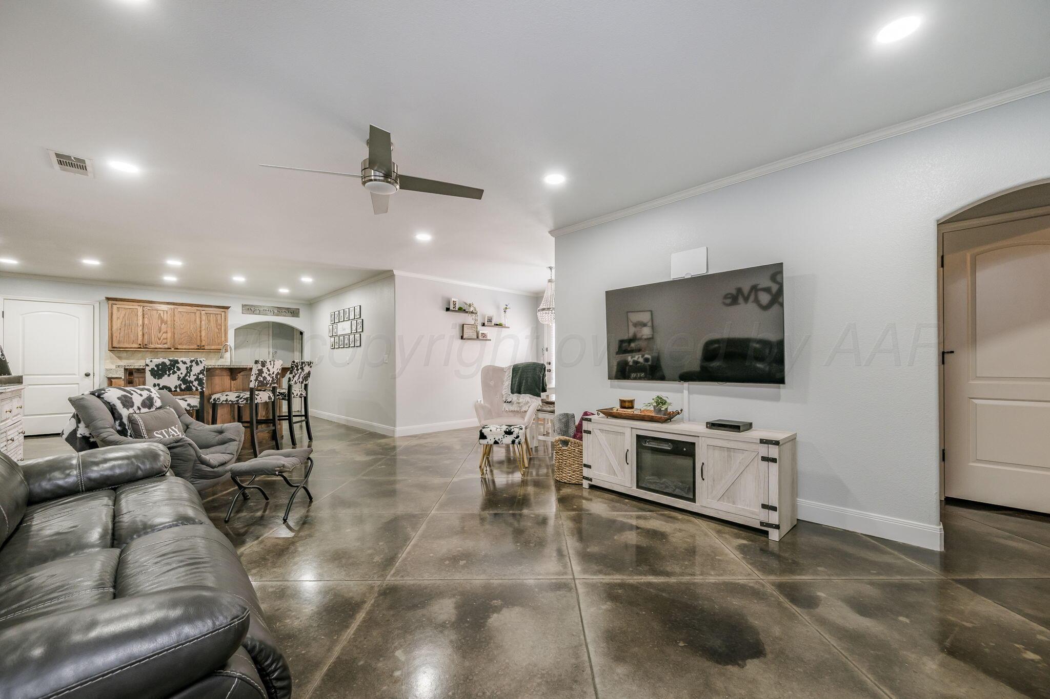 7002 Mosley Street Amarillo, TX 79119 - Photo 6 of 17 7002 Mosley St 06