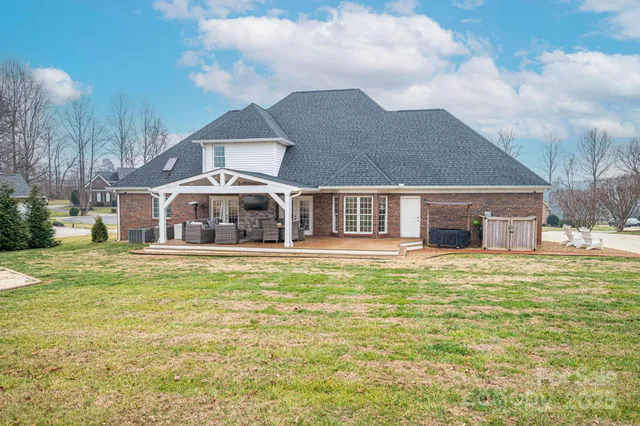 $669,000 | 3578 Savannah Lane, Claremont, NC 28610