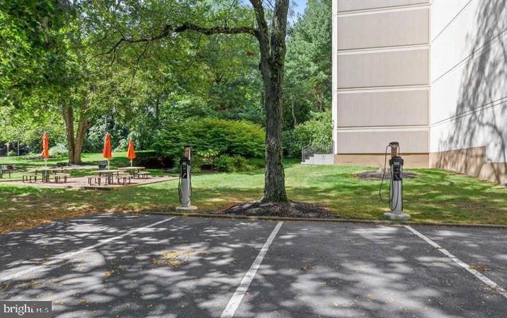 800 Avondale Road, Unit 2K Wallingford, PA 19086 - Photo 37 of 44 EV chargers