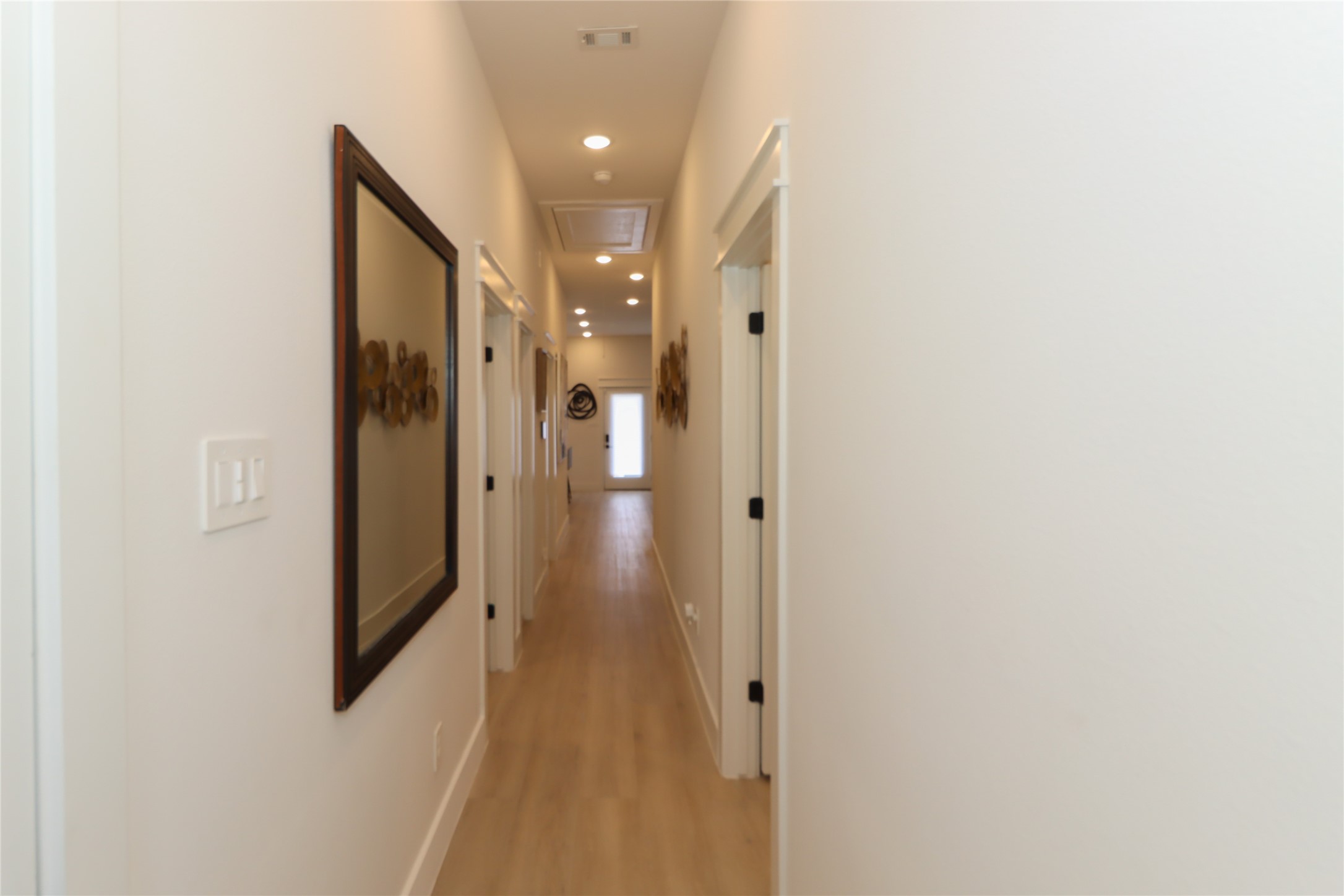 4902 Higgins Street, Unit B Houston, TX 77033 - Photo 15 of 39 a view of a hallway