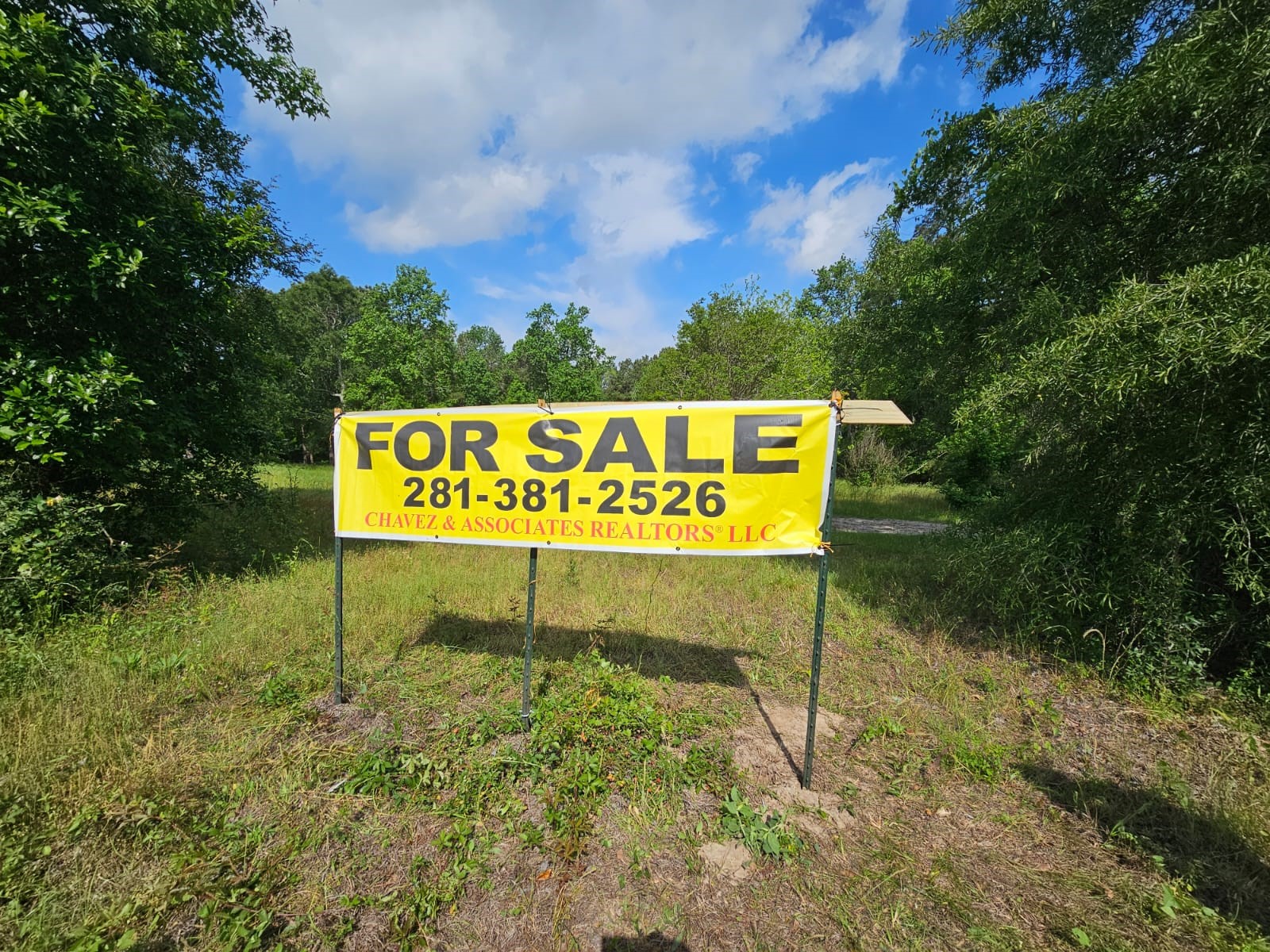 1190 Highway 59 Garrison, TX 75946 - Photo 3 of 12 a sign of golf club on a wall under a tree