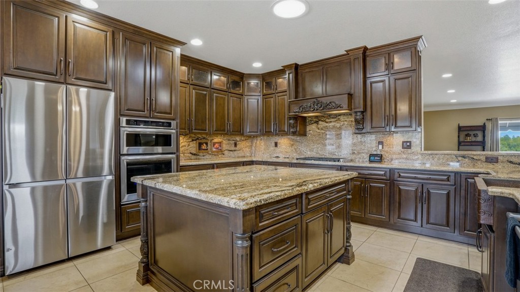 16025 Perry Heights Drive Riverside, CA 92504 - Photo 55 of 105 View of Kitchen