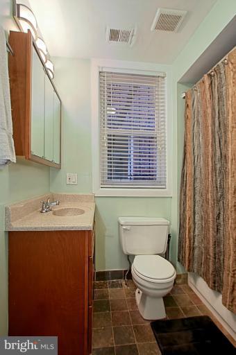 1808 Belmont Road Northwest, Unit 3 Washington, DC 20009 - Photo 10 of 14 Bath