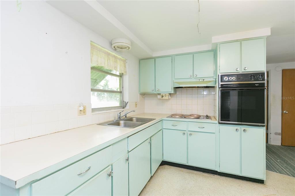 5810 Baker Road New Port Richey, FL 34653 - Photo 10 of 26 Gallery Image 10