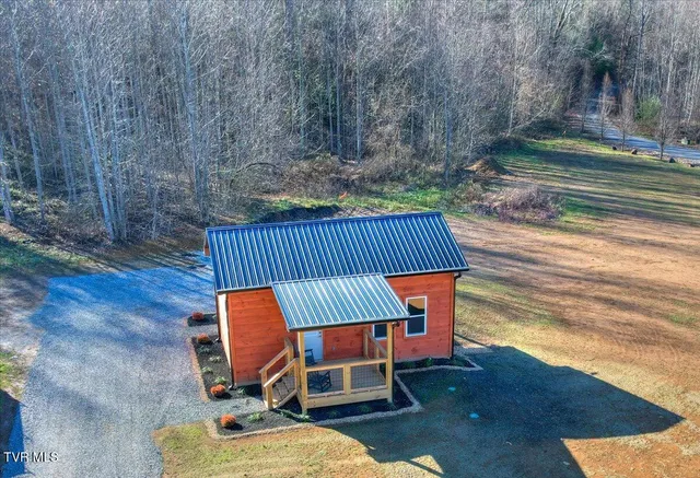 $329,900 | 191 Tn-32 Highway, Cosby, TN 37722