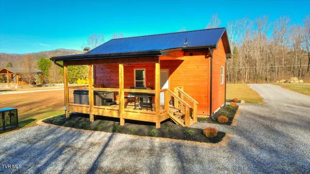 $329,900 | 191 Tn-32 Highway, Cosby, TN 37722