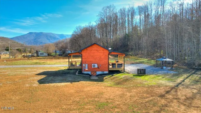 $329,900 | 191 Tn-32 Highway, Cosby, TN 37722
