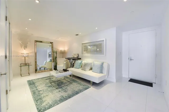 $6,400 | 495 Brickell Avenue, Unit 4505, Miami, FL 33131