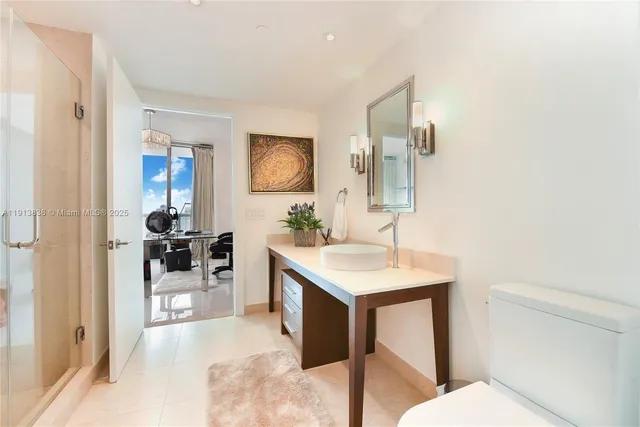 $6,400 | 495 Brickell Avenue, Unit 4505, Miami, FL 33131