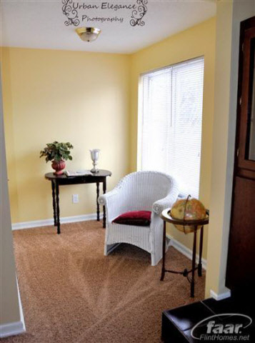 4025 North Vassar Road Flint, MI 48506 - Photo 8 of 18 20201443-7.JPG