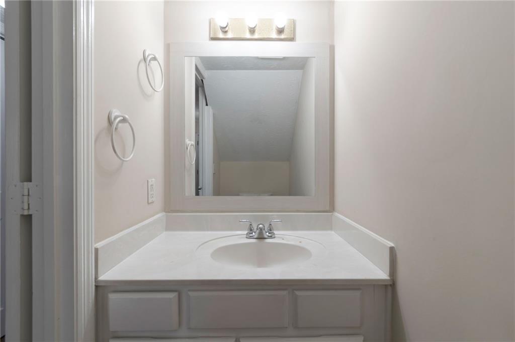 5633 Executive Way Norcross, GA 30071 - Photo 3 of 15