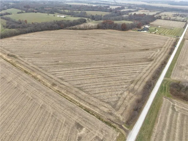 $195,000 | 3 South Pryor Road, Pleasant Hill, MO 64080