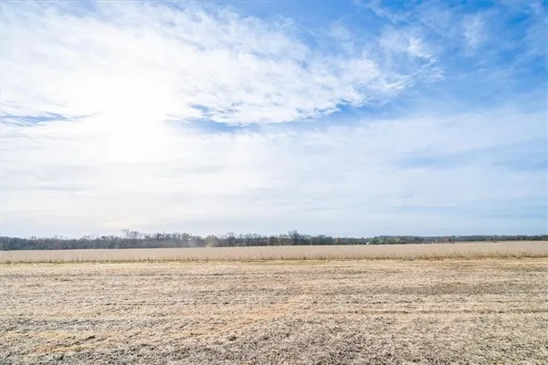 $195,000 | 3 South Pryor Road, Pleasant Hill, MO 64080
