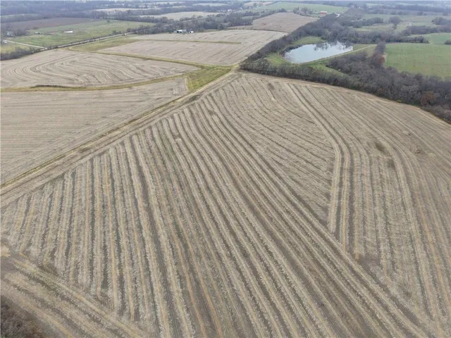 $195,000 | 3 South Pryor Road, Pleasant Hill, MO 64080