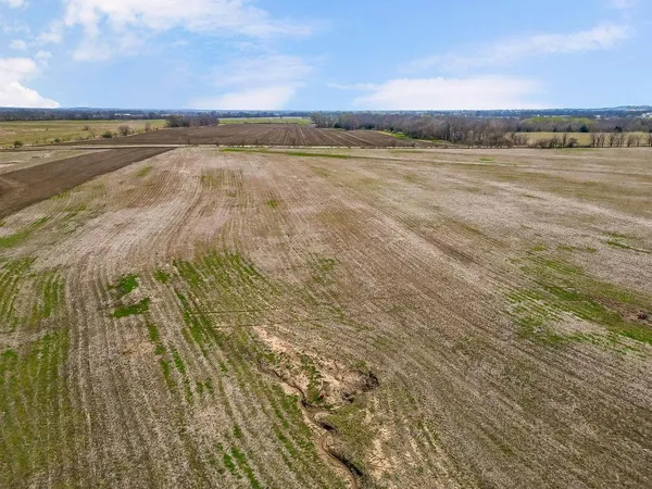$195,000 | 3 South Pryor Road, Pleasant Hill, MO 64080