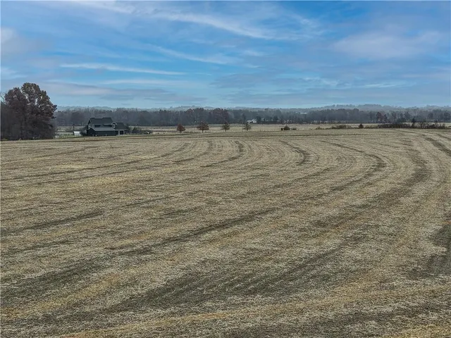 $195,000 | 3 South Pryor Road, Pleasant Hill, MO 64080