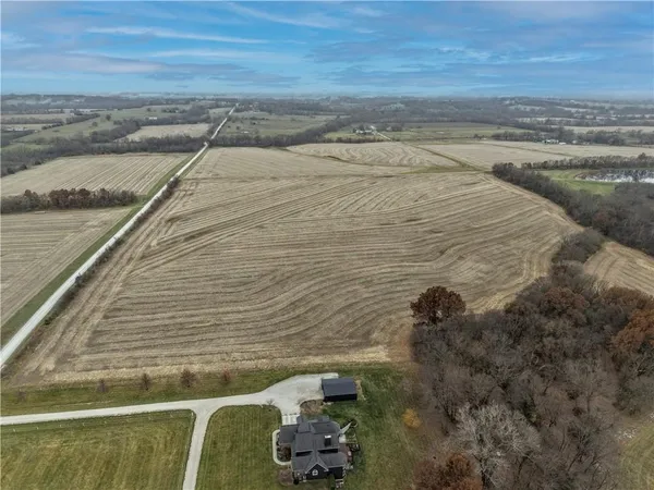 $195,000 | 3 South Pryor Road, Pleasant Hill, MO 64080