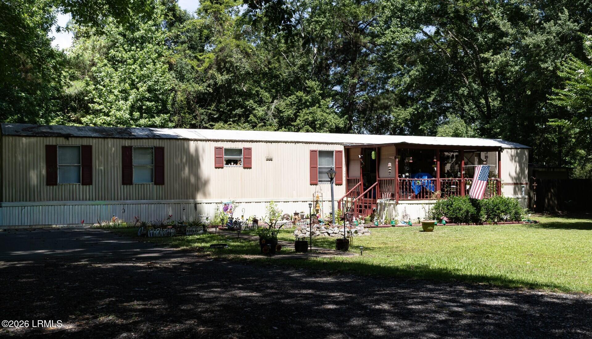 171 Stanley Road Beaufort, SC 29906 - Photo 1 of 28 09d52f02-2a18-428b-a05d-4bc55b8337e2