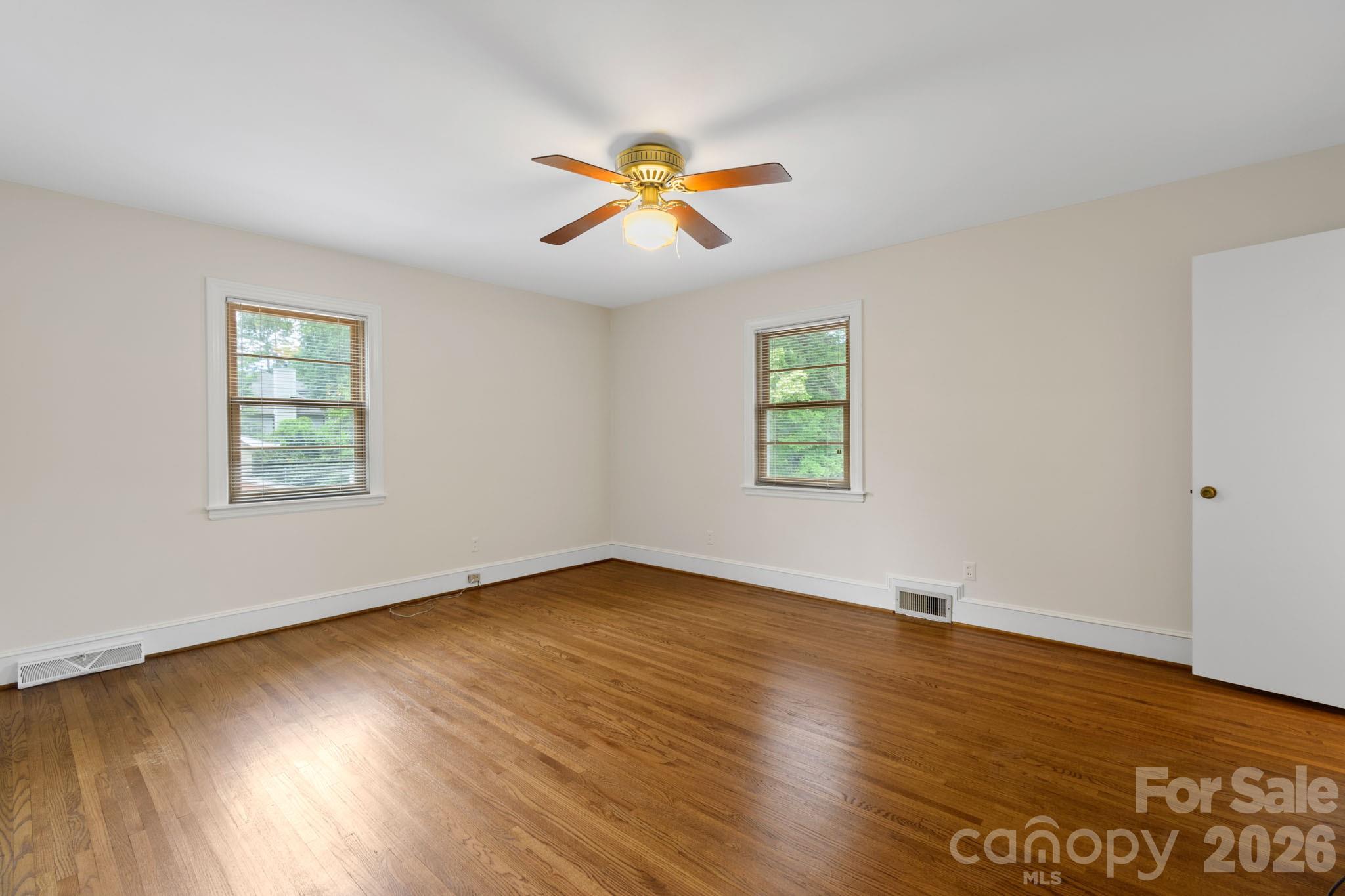 4215 Chelmsford Road Charlotte, NC 28211 - Photo 12 of 23 Gallery Image 12