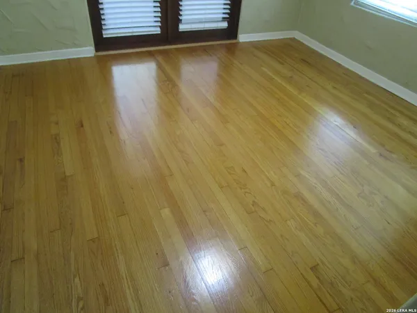$1,900 | 411 West Elsmere Place, San Antonio, TX 78212