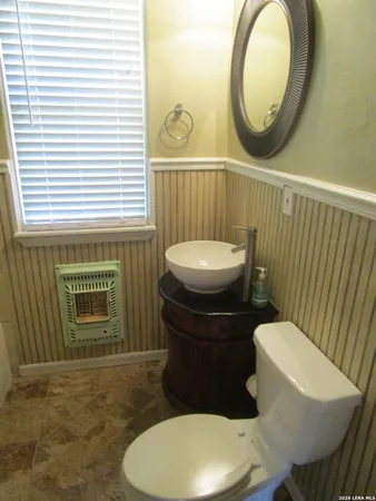 $1,900 | 411 West Elsmere Place, San Antonio, TX 78212