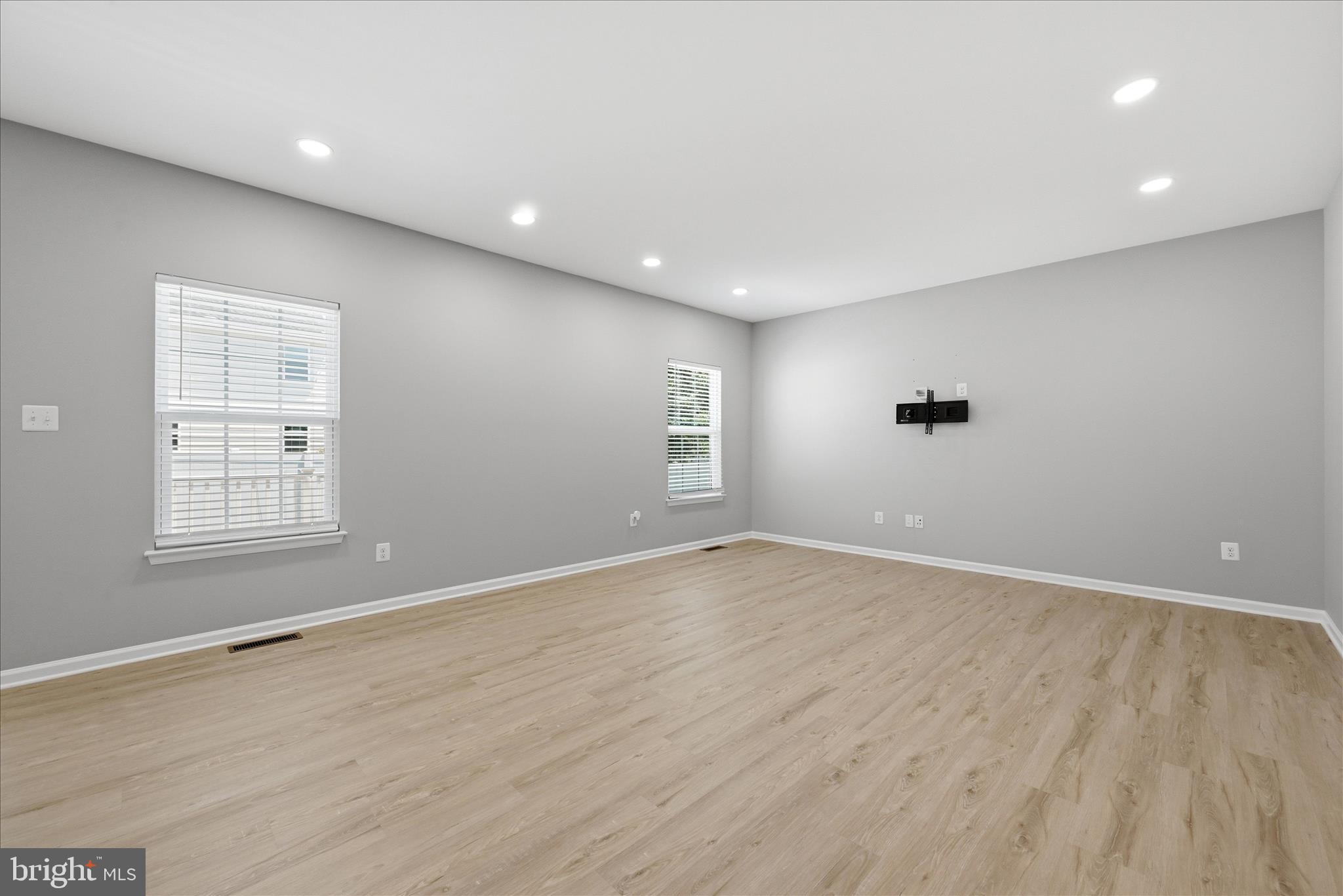 179 Overbrook Road Ranson, WV 25438 - Photo 11 of 57 Living Room