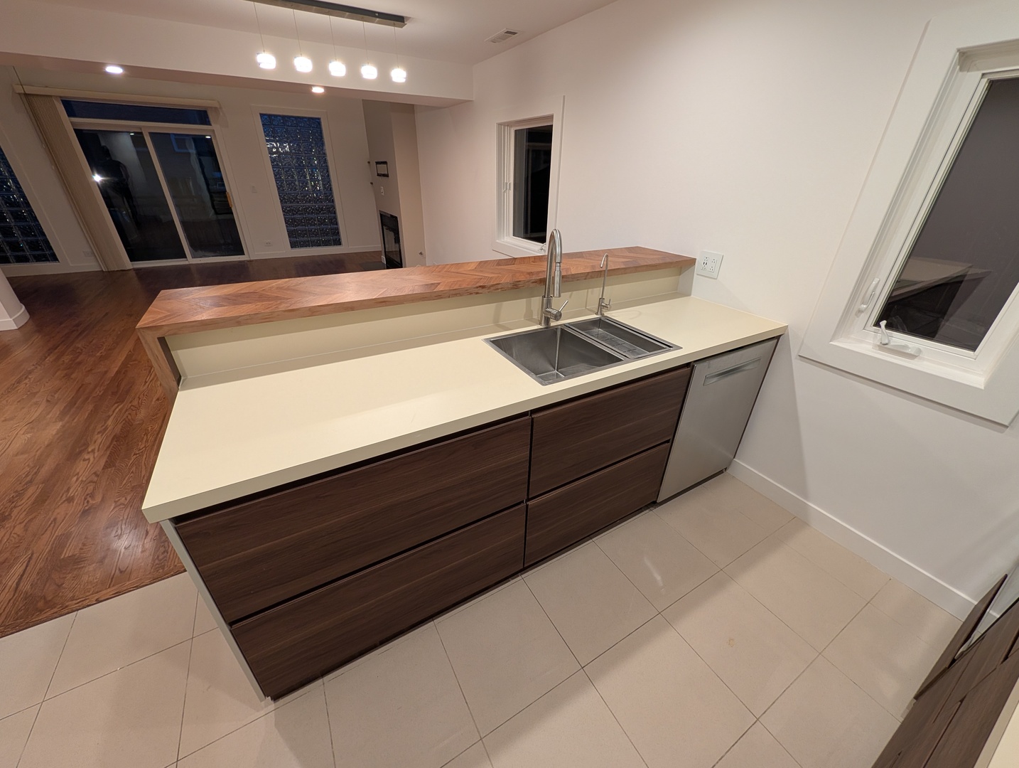 8735 West Catherine Avenue, Unit 8 Chicago, IL 60656 - Photo 27 of 76