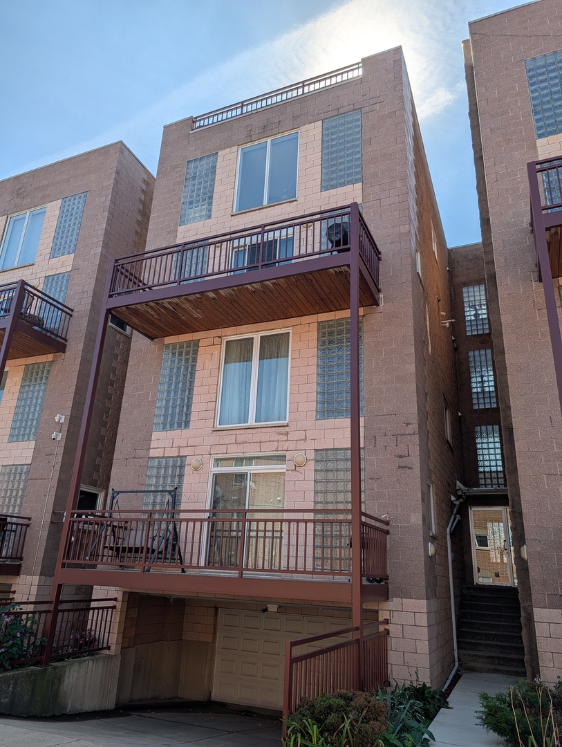 8735 West Catherine Avenue, Unit 8 Chicago, IL 60656 - Photo 5 of 76