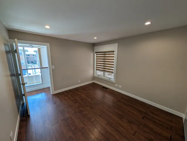 $349,900 | 8735 West Catherine Avenue, Unit 8, Chicago, IL 60656