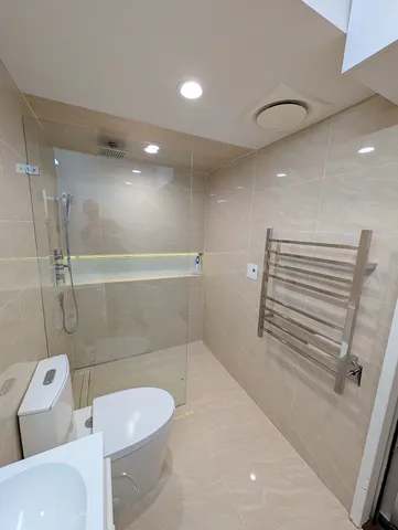 $349,900 | 8735 West Catherine Avenue, Unit 8, Chicago, IL 60656