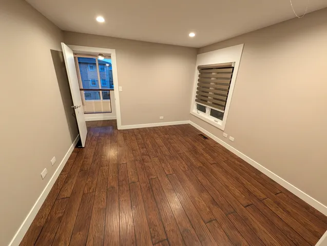 $349,900 | 8735 West Catherine Avenue, Unit 8, Chicago, IL 60656