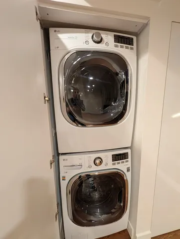 $349,900 | 8735 West Catherine Avenue, Unit 8, Chicago, IL 60656