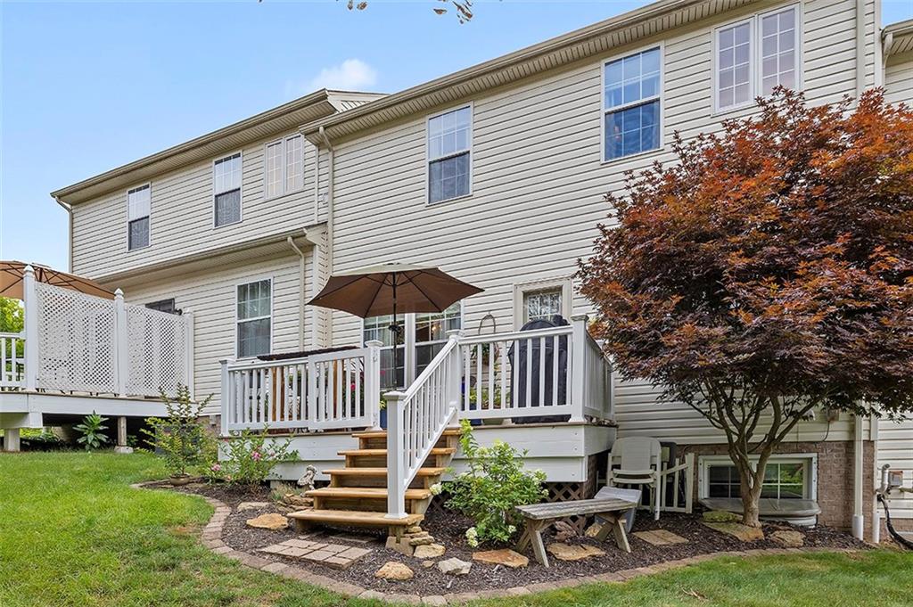 241 Maple Ridge Drive Canonsburg, PA 15317 - Photo 2 of 25 Gallery Image 2