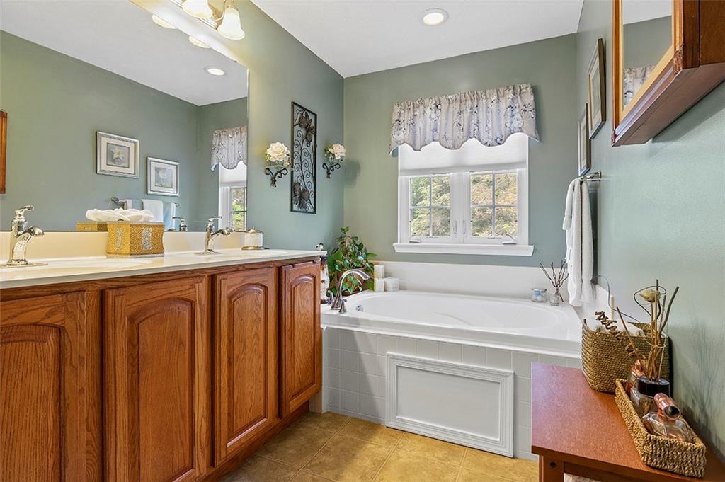 241 Maple Ridge Drive Canonsburg, PA 15317 - Photo 18 of 25 Gallery Image 18